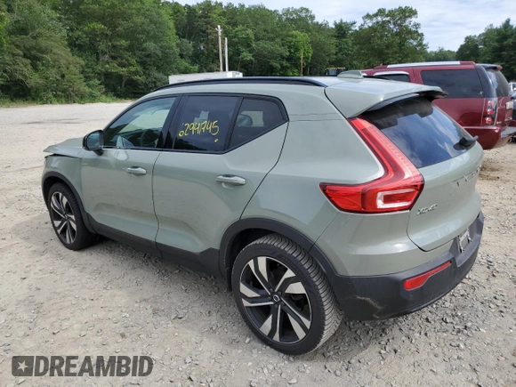 2023 Volvo XC40 Plus Dark Theme с VIN YV4L12UW6P2050773, выставлен на аукционе Copart как лот 62941745 с пробегом 39 865 миль миль и Списание • Salvage title. История ставок и продаж доступна на DreamBid. Изображение 2.