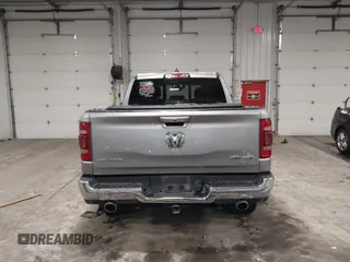 2020 Ram 1500 Limited with VIN 1C6SRFHT9LN119146, listed as a IAAI auction lot 41582521 with 115,886 mi miles. Bid and sale history available at carsss.com. Image 17.