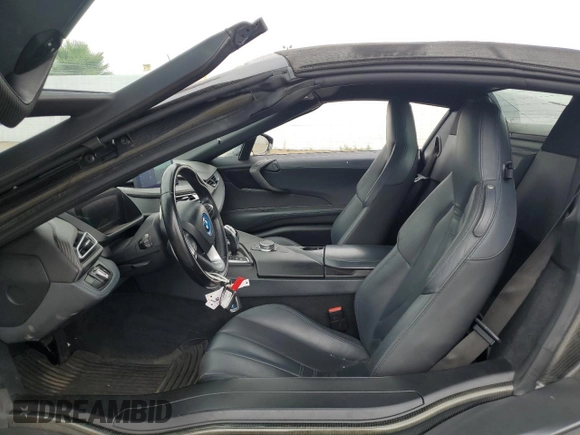 2019 BMW i8 z VIN WBY2Z6C57K7D00400, wystawiony jako Copart lot #63623433 z przebiegiem 4 255 mil mil oraz . Historia ofert i sprzedaży dostępna na DreamBid. Obrazek 7.