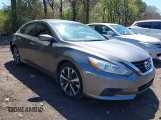 2017 Nissan Altima SV with VIN 1N4AL3APXHC109073, listed as a IAAI auction lot 42130430 with 84,819 mi miles and . Bid and sale history available at carsss.com. Image 1.