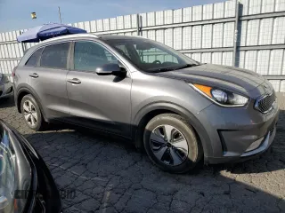 2018 Kia Niro Touring with VIN KNDCE3LC5J5132391, listed as a Copart auction lot 86009974 with 175,641 mi miles and Clean Title. Bid and sale history available at carsss.com. Image 4.