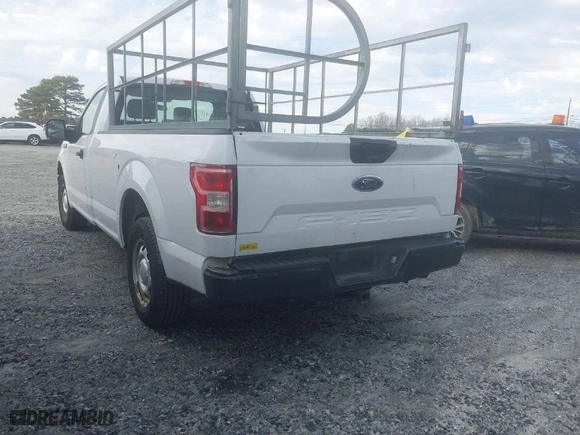 2019 Ford F-150 XL with VIN 1FTMF1CB5KKC45676, listed as a IAAI auction lot 41526334 with 220,464 mi miles. Bid and sale history available at carsss.com. Image 3.