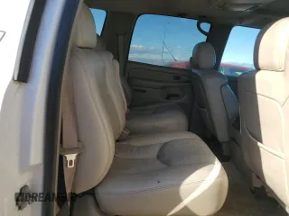 2004 Chevrolet Suburban Z71 with VIN 3GNFK16Z24G262479, listed as a Copart auction lot 43009035 with 235,865 mi miles and Salvage Title. Bid and sale history available at carsss.com. Image 11.