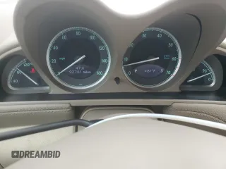 2005 Mercedes-Benz SL 500 z VIN WDBSK75F15F101351, wystawiony jako Copart lot #60222595 z przebiegiem 92 781 mil mil oraz Czysty tytuł • Clean title. Historia ofert i sprzedaży dostępna na DreamBid. Obrazek 9.