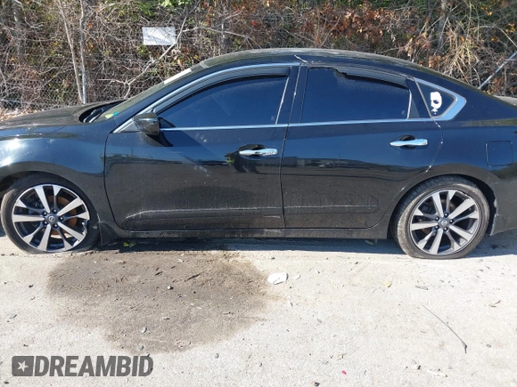 2016 Nissan Altima SR with VIN 1N4AL3AP0GC183732, listed as a IAAI auction lot 40519031 with 72,053 mi miles and . Bid and sale history available at carsss.com. Image 14.