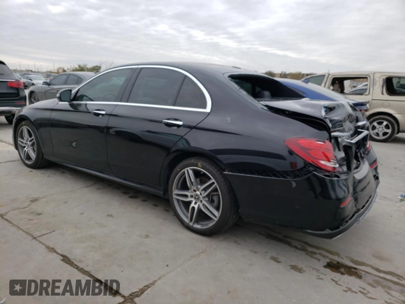 2019 Mercedes-Benz E-Class E 300 with VIN WDDZF4JB6KA606838, listed as a Copart auction lot 67752522 with 33,602 mi miles. Bid and sale history available at carsss.com. Image 2.