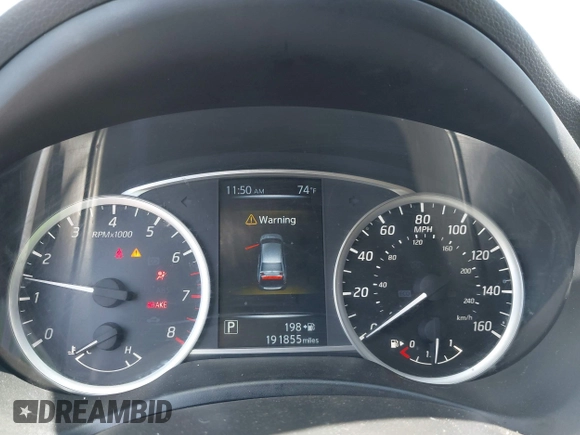 2017 Nissan Sentra SR with VIN 3N1AB7APXHL694846, listed as a IAAI auction lot 42148458 with 191,855 mi miles and . Bid and sale history available at DreamBid. Image 7.