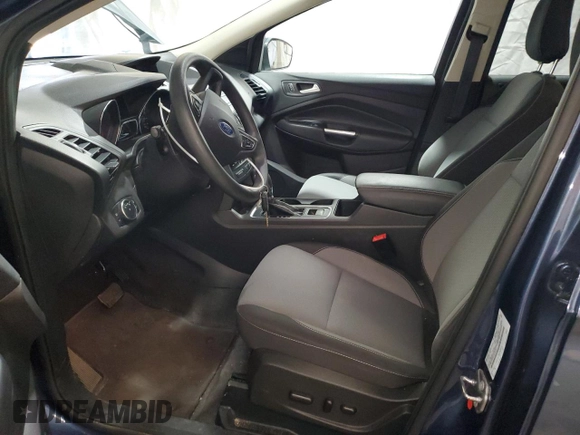 2018 Ford Escape SE z VIN 1FMCU9GD6JUC30324, wystawiony jako Copart lot #55833765 z przebiegiem 48 016 mil mil oraz Szkoda całkowita • Salvage title. Historia ofert i sprzedaży dostępna na DreamBid. Obrazek 7.