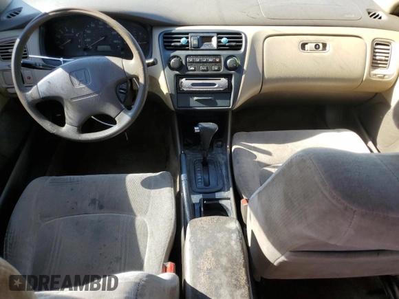 1999 Honda Accord LX с VIN JHMCG6657XC012703, выставлен на аукционе Copart как лот 48422915 с пробегом 402 606 миль миль и Списание • Salvage title. История ставок и продаж доступна на DreamBid. Изображение 8.
