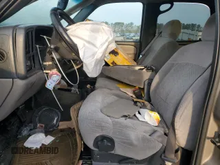 2001 Chevrolet Tahoe LS z VIN 1GNEC13T81J212124, wystawiony jako Copart lot #49049865 z przebiegiem 245 904 mil mil oraz Szkoda całkowita • Salvage title. Historia ofert i sprzedaży dostępna na DreamBid. Obrazek 7.