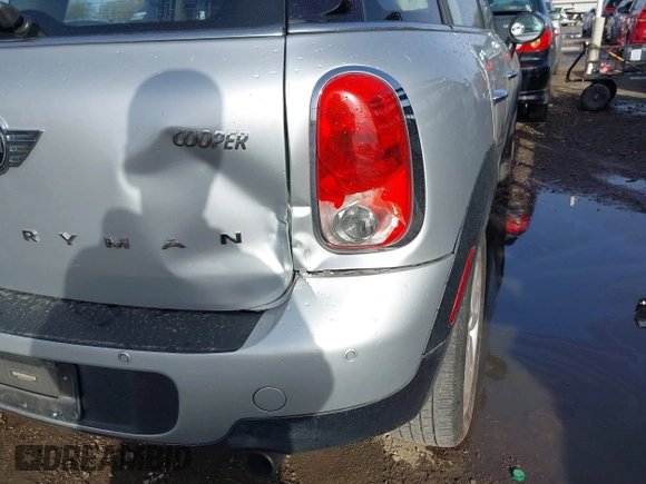 2015 MINI Countryman with VIN WMWZB3C56FWR46360, listed as a IAAI auction lot 41691359 with 88,305 mi miles and . Bid and sale history available at DreamBid. Image 6.