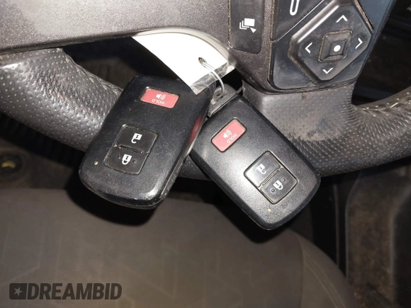 2017 Toyota Tacoma SR5 with VIN 3TMCZ5AN6HM045057, listed as a IAAI auction lot 41883533 with 213,760 mi miles and . Bid and sale history available at carsss.com. Image 11.
