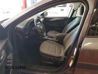 2021 Ford Escape SE Hybrid z VIN 1FMCU0BZXMUA53070, wystawiony jako IAAI lot #42304760 z przebiegiem 60 108 mil mil oraz . Historia ofert i sprzedaży dostępna na DreamBid. Obrazek 1.