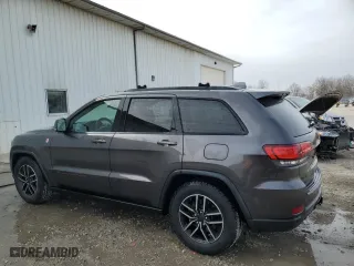 2019 Jeep Grand Cherokee Trailhawk with VIN 1C4RJFLT1KC596167, listed as a Copart auction lot 44551725 with 161,187 mi miles and Clean Title. Bid and sale history available at carsss.com. Image 2.