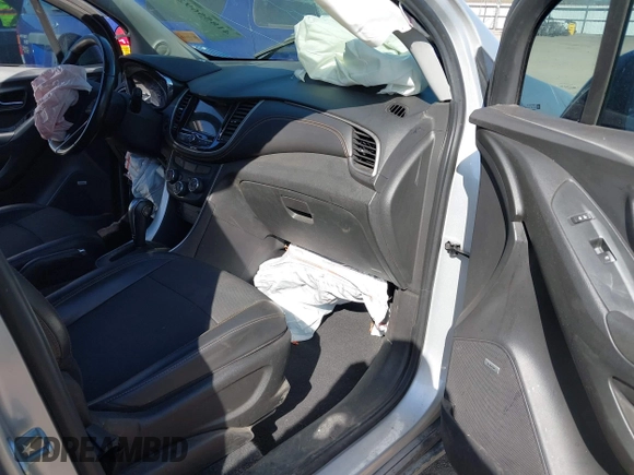 2019 Chevrolet Trax LT with VIN 3GNCJLSBXKL205025, listed as a IAAI auction lot 41855692 with 79,609 mi miles and . Bid and sale history available at carsss.com. Image 5.
