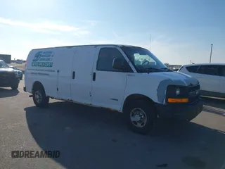 2006 Chevrolet Express Cargo Van with VIN 1GCGG29V161246966, listed as a IAAI auction lot 40865754 with 161,354 mi miles. Bid and sale history available at carsss.com. Image 1.