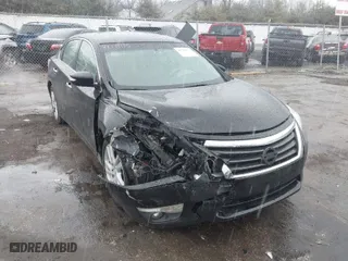 2013 Nissan Altima 3.5 SL with VIN 1N4BL3APXDC158501, listed as a IAAI auction lot 41744175 with 135,806 mi miles. Bid and sale history available at carsss.com. Image 1.