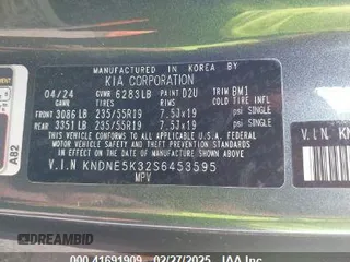 2025 Kia Carnival SX Prestige with VIN KNDNE5K32S6453595, listed as a IAAI auction lot 41691909 with 6,376 mi miles and . Bid and sale history available at carsss.com. Image 9.