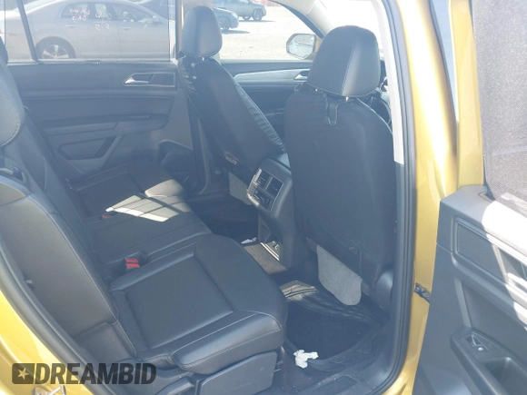2018 Volkswagen Atlas SE with VIN 1V2KR2CA6JC535525, listed as a IAAI auction lot 41971141 with 62,514 mi miles and . Bid and sale history available at DreamBid. Image 8.