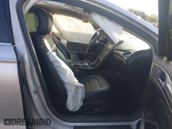 2017 Ford Fusion SE z VIN 3FA6P0HD4HR118826, wystawiony jako IAAI lot #40743513 z przebiegiem 130 038 mil mil oraz . Historia ofert i sprzedaży dostępna na DreamBid. Obrazek 5.