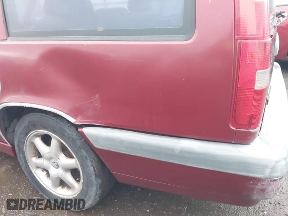 1996 Volvo 850 с VIN YV1LW5546T2231055, выставлен на аукционе IAAI как лот 41468752 с пробегом 133 918 миль миль и . История ставок и продаж доступна на DreamBid. Изображение 12.