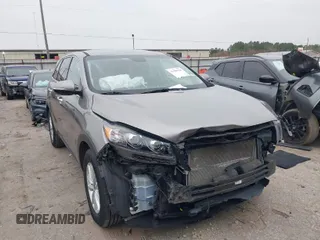 2019 Kia Sorento LX V6 with VIN 5XYPG4A57KG544567, listed as a IAAI auction lot 41608320 with 40,842 mi miles. Bid and sale history available at carsss.com. Image 1.