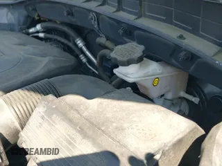 2019 Hyundai Tucson Value с VIN KM8J3CA45KU990648, выставлен на аукционе IAAI как лот 42392089 с пробегом 94 245 миль миль и . История ставок и продаж доступна на DreamBid. Изображение 19.