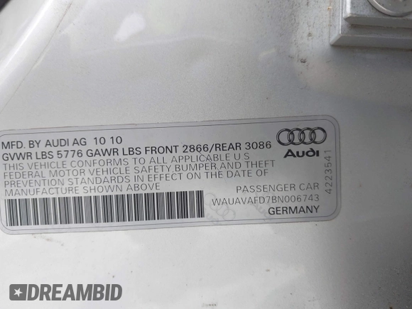 2011 Audi A8 z VIN WAUAVAFD7BN006743, wystawiony jako IAAI lot #42278486 z przebiegiem Nie podano mil oraz . Historia ofert i sprzedaży dostępna na DreamBid. Obrazek 9.