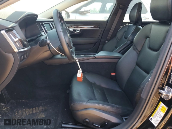 2019 Volvo S90 Momentum with VIN LVY102AK4KP111024, listed as a Copart auction lot 47934814 with 19,324 mi miles. Bid and sale history available at carsss.com. Image 7.