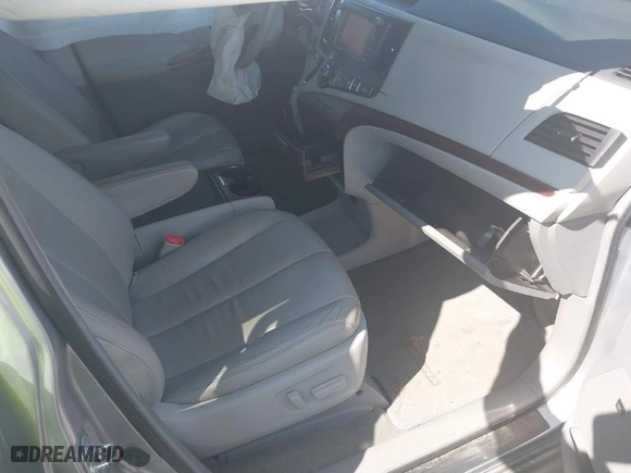 2012 Toyota Sienna XLE AAS with VIN 5TDYK3DC0CS181721, listed as a IAAI auction lot 41842628 with 158,338 mi miles. Bid and sale history available at carsss.com. Image 5.