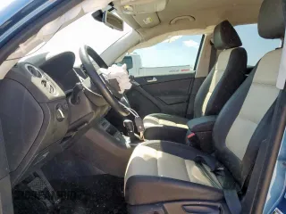 2017 Volkswagen Tiguan S с VIN WVGAV7AX2HW504340, выставлен на аукционе Copart как лот 54264525 с пробегом 78 565 миль миль и Списание • Salvage title. История ставок и продаж доступна на DreamBid. Изображение 7.