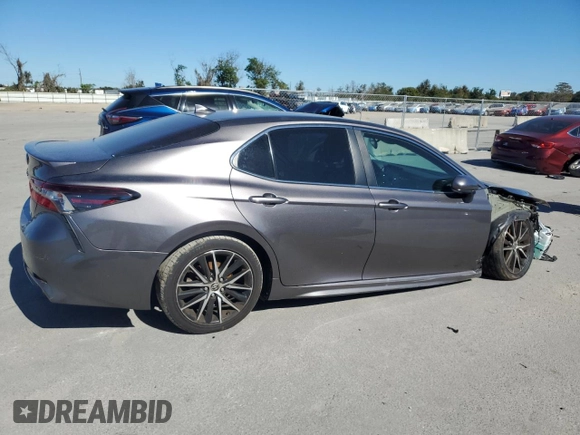 2021 Toyota Camry SE Nightshade with VIN 4T1G11AK8MU582215, listed as a Copart auction lot 82228234 with 70,997 mi miles and Non Repairable. Bid and sale history available at carsss.com. Image 3.