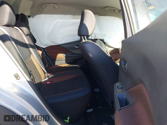 2019 Nissan Kicks S with VIN 3N1CP5CU8KL544677, listed as a IAAI auction lot 41654616 with 130,056 mi miles and . Bid and sale history available at carsss.com. Image 8.