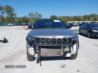 2023 Jeep Compass Latitude with VIN 3C4NJDBN8PT507373, listed as a IAAI auction lot 41669270 with 32,045 mi miles and . Bid and sale history available at DreamBid. Image 12.