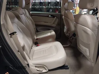 2012 Audi Q7 Premium Plus with VIN WA1LMAFE5CD008743, listed as a IAAI auction lot 40956930 with 117,947 mi miles and . Bid and sale history available at DreamBid. Image 8.