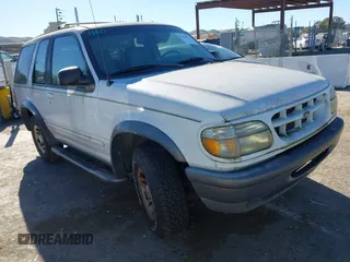 1998 Ford Explorer z VIN 1FMYU22E3WUD03895, wystawiony jako IAAI lot #41376811 z przebiegiem 170 920 mil mil oraz . Historia ofert i sprzedaży dostępna na DreamBid. Obrazek 1.