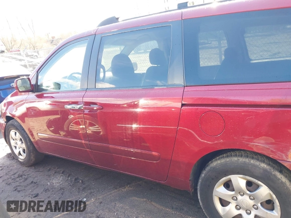 2008 Kia Sedona LX with VIN KNDMB233186262678, listed as a IAAI auction lot 41854128 with 143,829 mi miles. Bid and sale history available at carsss.com. Image 14.