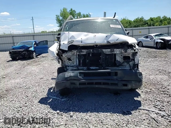 2009 Ford Econoline Cargo Commercial with VIN 1FTNE14W99DA93361, listed as a Copart auction lot 61009574 with 299,496 mi miles and Salvage Title. Bid and sale history available at DreamBid. Image 12.