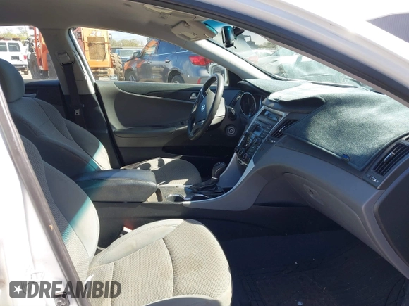 2014 Hyundai Sonata GLS with VIN 5NPEB4AC7EH847186, listed as a IAAI auction lot 41071947 with Not Provided miles and . Bid and sale history available at carsss.com. Image 5.