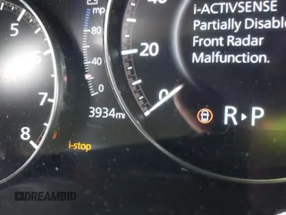 2024 Mazda CX-90 Premium z VIN JM3KKDHD0R1108232, wystawiony jako IAAI lot #42224398 z przebiegiem 3 934 mil mil oraz . Historia ofert i sprzedaży dostępna na DreamBid. Obrazek 16.