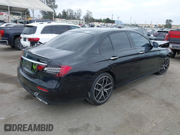 2022 Mercedes-Benz E 450 z VIN W1KZF5KB8NB092932, wystawiony jako IAAI lot #42052966 z przebiegiem 57 176 mil mil oraz . Historia ofert i sprzedaży dostępna na DreamBid. Obrazek 4.