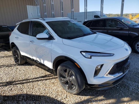 2024 Buick Encore GX Sport Touring z VIN KL4AMESL6RB189875, wystawiony jako Copart lot #75873724 z przebiegiem 16 540 mil mil oraz Czysty tytuł • Clean title. Historia ofert i sprzedaży dostępna na DreamBid. Obrazek 4.