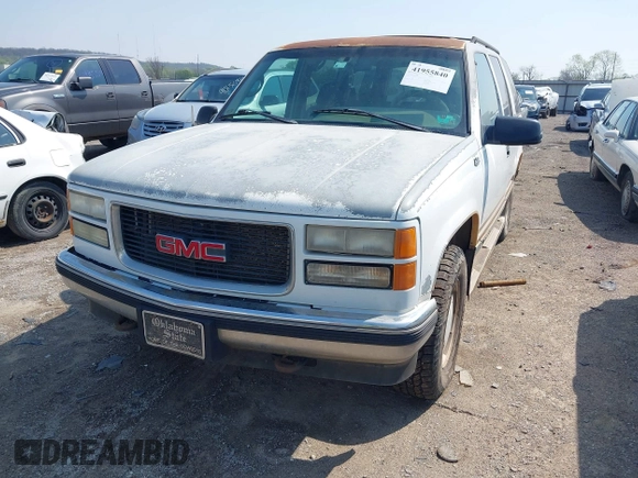 1996 GMC Yukon with VIN 1GKEK13R2TJ746811, listed as a IAAI auction lot 41955840 with 2,242,108 mi miles. Bid and sale history available at carsss.com. Image 13.
