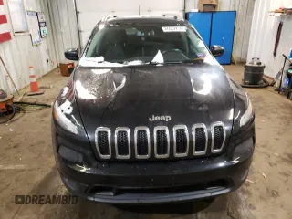 2016 Jeep Cherokee Altitude with VIN 1C4PJMCS7GW255591, listed as a Copart auction lot 86652234 with 149,392 mi miles and Salvage title. Bid and sale history available at DreamBid. Image 5.