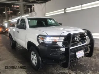2017 Toyota Tacoma SR z VIN 5TFRX5GN4HX081282, wystawiony jako IAAI lot #42434418 z przebiegiem 184 905 mil mil oraz . Historia ofert i sprzedaży dostępna na DreamBid. Obrazek 15.