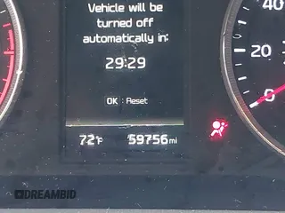 2022 Kia K5 GT-Line z VIN 5XXG64J2XNG095158, wystawiony jako IAAI lot #42163963 z przebiegiem 59 756 mil mil oraz . Historia ofert i sprzedaży dostępna na DreamBid. Obrazek 16.