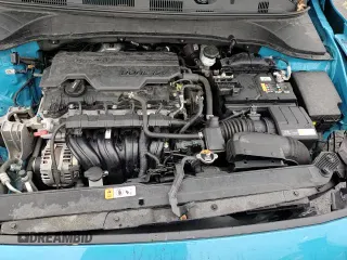2022 Hyundai Kona SEL z VIN KM8K3CAB0NU761978, wystawiony jako Copart lot #82468725 z przebiegiem 59 927 mil mil oraz Szkoda całkowita • Salvage title. Historia ofert i sprzedaży dostępna na DreamBid. Obrazek 16.