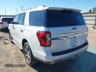 2024 Ford Expedition Limited with VIN 1FMJU1K86REA59325, listed as a IAAI auction lot 41263018 with 14,104 mi miles. Bid and sale history available at carsss.com. Image 3.