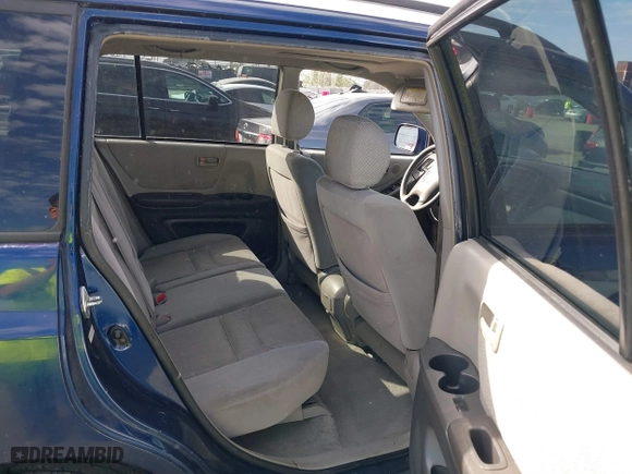 2002 Toyota Highlander with VIN JTEGF21AX20045168, listed as a IAAI auction lot 41700807 with 219,011 mi miles. Bid and sale history available at carsss.com. Image 8.