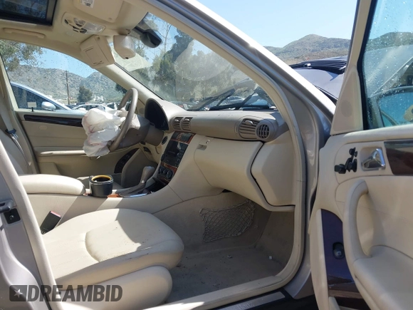 2007 Mercedes-Benz C 280 Luxury with VIN WDBRF54H67A930085, listed as a IAAI auction lot 41972926 with 92,775 mi miles and . Bid and sale history available at DreamBid. Image 5.
